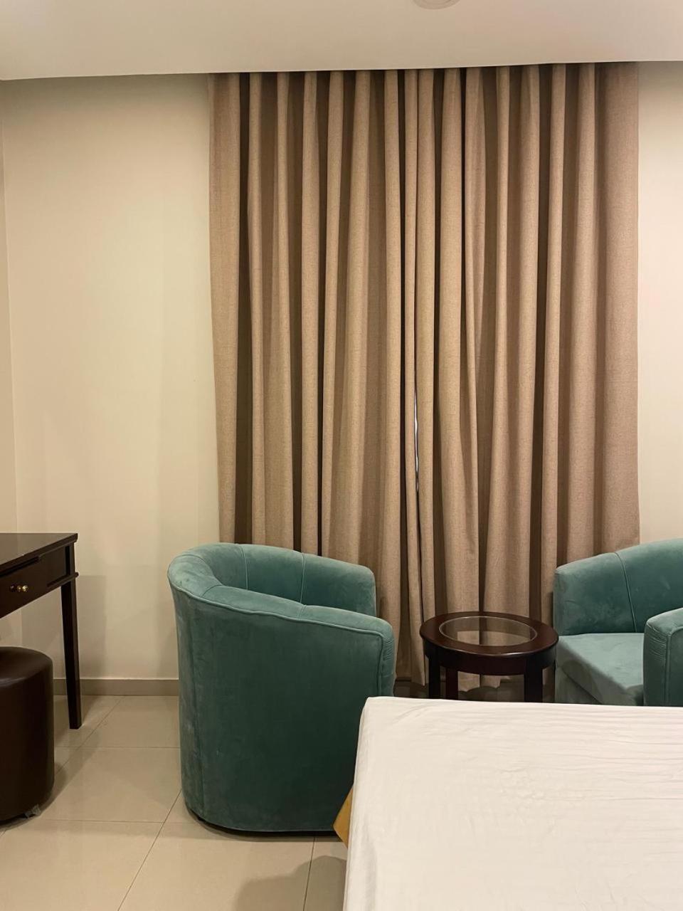 ראביג White Beach Hotel Suites מראה חיצוני תמונה